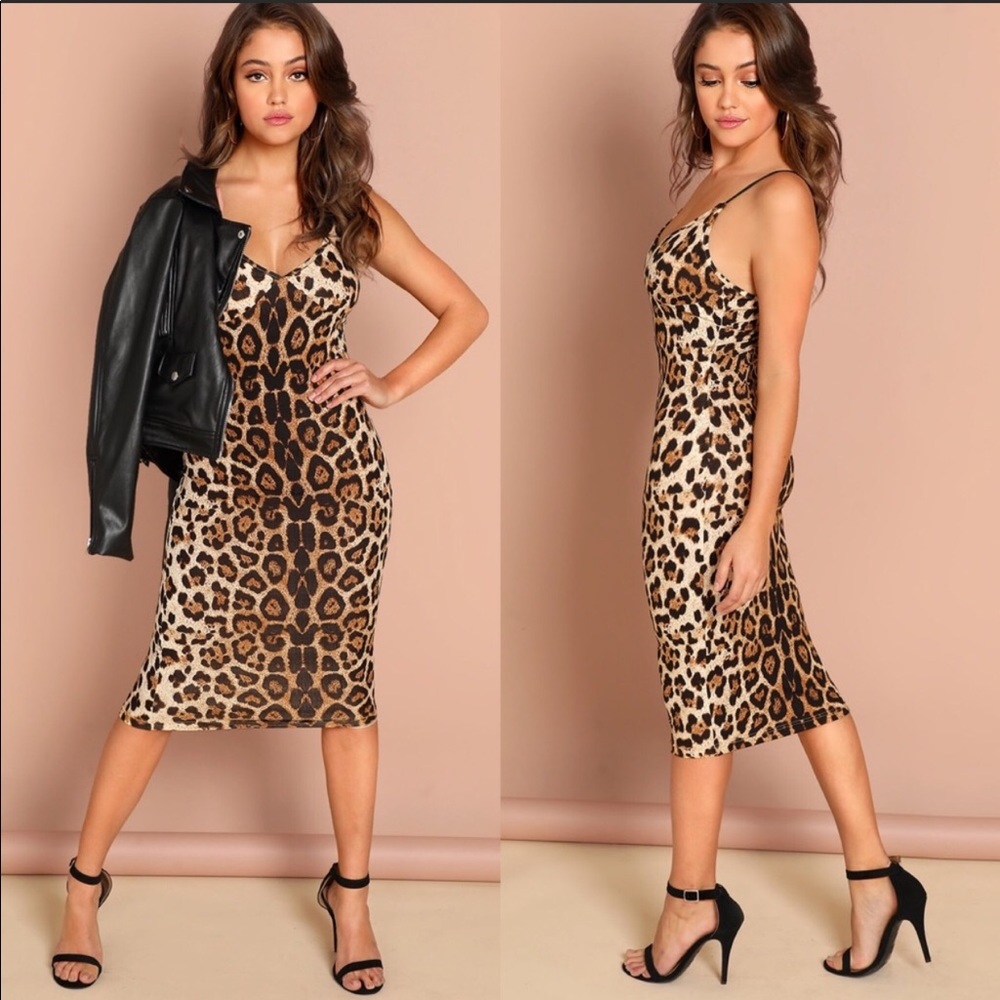 ✨NOW AVAILABLE ✨😍 Leopard Print Midi Dress